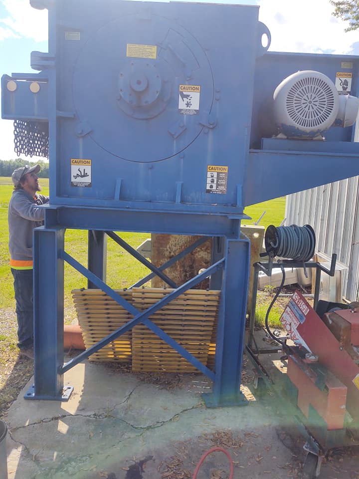 Arasmith MFG. Industrial wood chipper 3