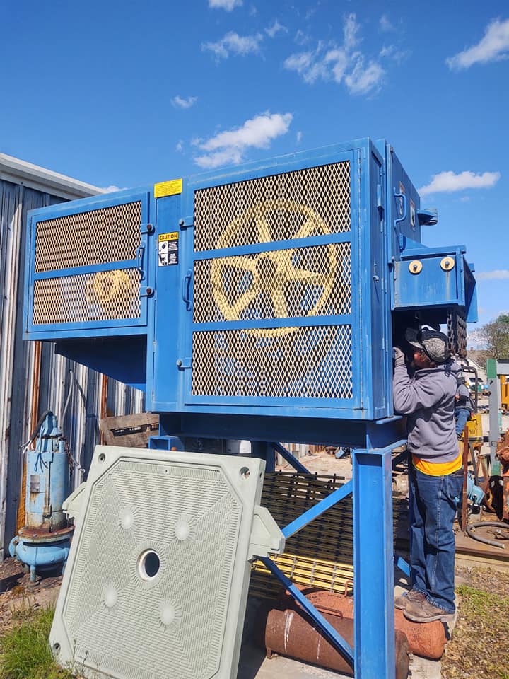 Arasmith MFG. Industrial wood chipper 4